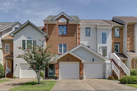 7 Mainsail Dr, Hampton, VA 23664