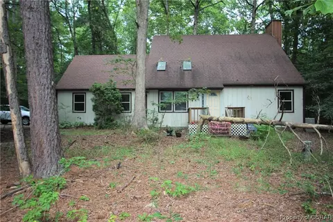 6725 Hollybrook Ln, Gloucester, VA 23061