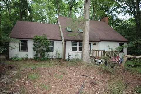6725 Hollybrook Ln, Gloucester, VA 23061 photo 3
