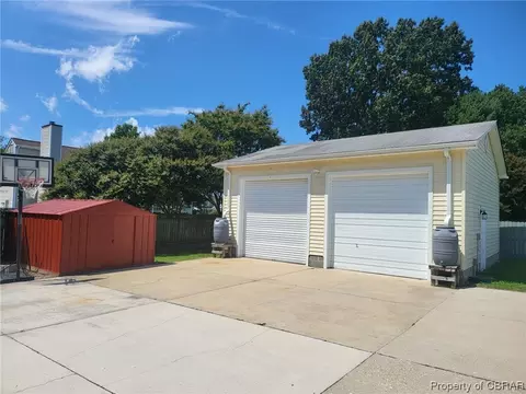 109 Lynnhaven Dr, Hampton, VA 23666 photo 3