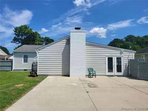 109 Lynnhaven Dr, Hampton, VA 23666 photo 4