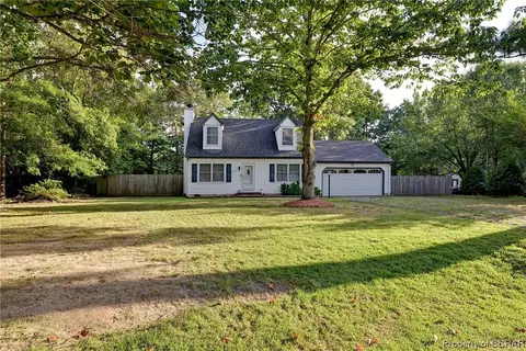 3495 Foxhaven Dr, Gloucester, VA 23061