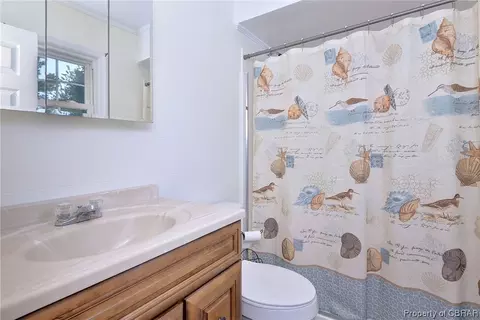 1643 Colony Cir, Gloucester Point, VA 23062 photo 18
