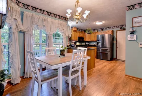 7024 Tracey Ct, Gloucester, VA 23061 photo 5
