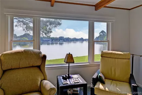 7836 Waters Edge Ln, Gloucester Point, VA 23062 photo 14