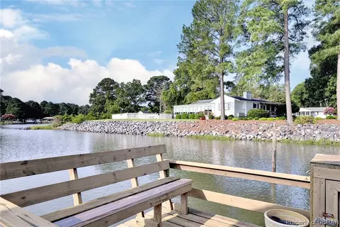 7836 Waters Edge Ln, Gloucester Point, VA 23062 photo 41