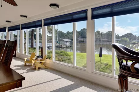 7836 Waters Edge Ln, Gloucester Point, VA 23062 photo 19