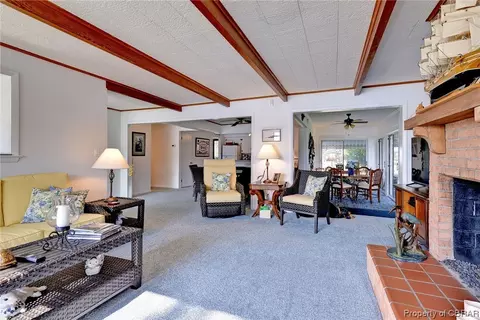 7836 Waters Edge Ln, Gloucester Point, VA 23062 photo 8