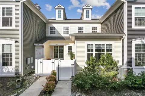 802 Promenade Ln, Williamsburg, VA 23185