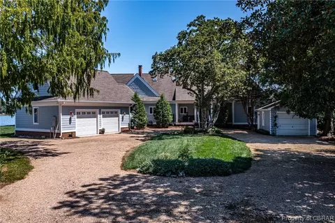 140 Joseph Ball Ln, Kilmarnock, VA 22482