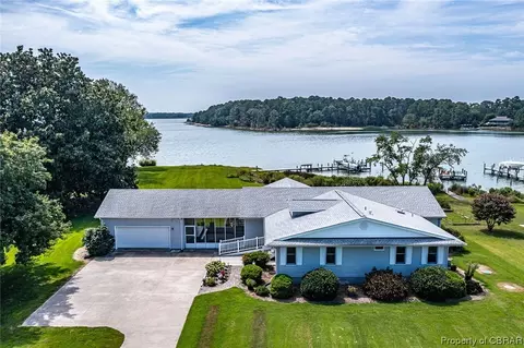 132 Harvey Ln, Heathsville, VA 22473