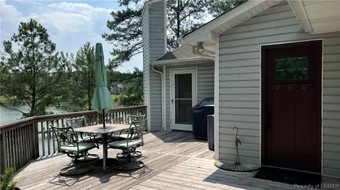 88 Leachwood Rd, Lancaster, VA 22503