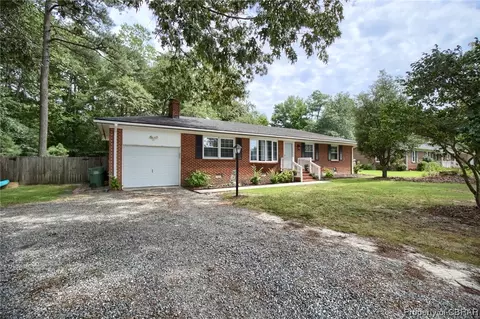 8387 Indian Rd, Gloucester, VA 23061 photo 2