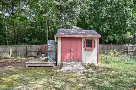 8387 Indian Rd, Gloucester, VA 23061 photo 17