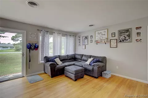 8387 Indian Rd, Gloucester, VA 23061 photo 3