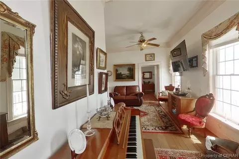 8895 N River Rd, Gloucester, VA 23061 photo 9