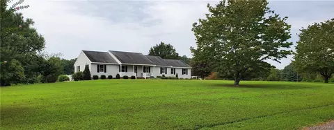 7764 Windy Hill Rd, Gloucester, VA 23061