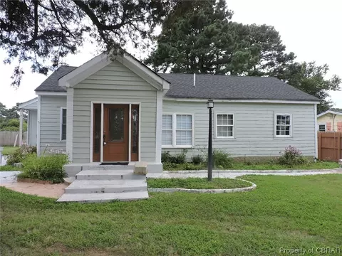 10050 Owens Rd, Hayes, VA 23072
