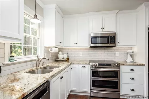 5357 Merganser Cir, Gloucester, VA 23061 photo 9