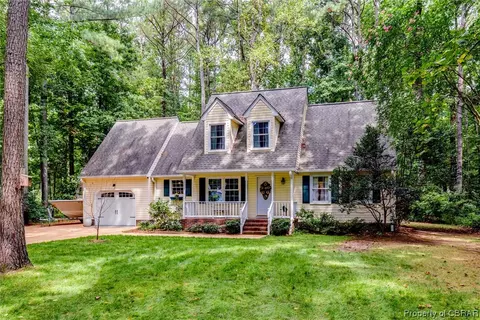 5357 Merganser Cir, Gloucester, VA 23061