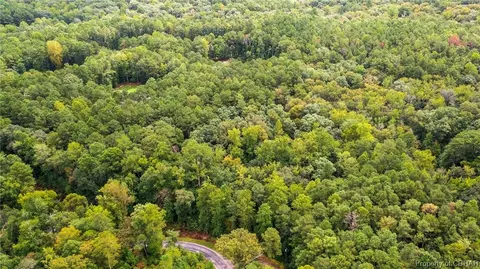281 Racefield Dr, Toano, VA 23168