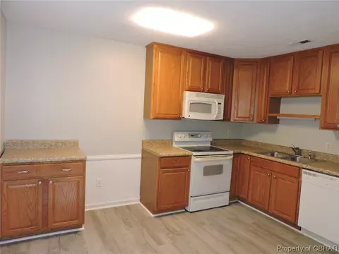 6370 Sterling Ct, Gloucester, VA 23061 photo 7