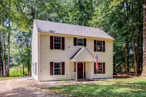243 Windsor Rd, North, VA 23128