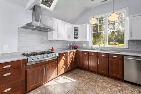 648 Carlton Rd, Wake, VA 23176 photo 9