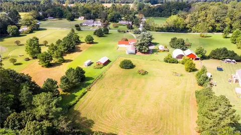 648 Carlton Rd, Wake, VA 23176 photo 5