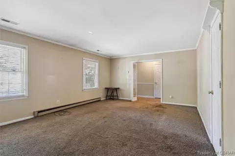 7416 Camp Okee Dr, Gloucester Point, VA 23062 photo 8