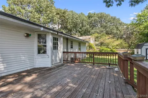 7416 Camp Okee Dr, Gloucester Point, VA 23062 photo 30