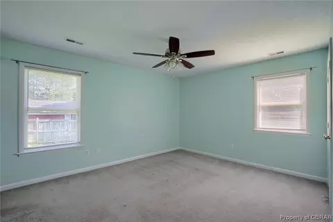 6789 Hilltop Dr, Gloucester, VA 23061 photo 18