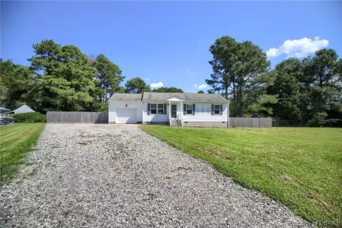 6789 Hilltop Dr, Gloucester, VA 23061 photo 2