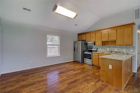 6789 Hilltop Dr, Gloucester, VA 23061 photo 9