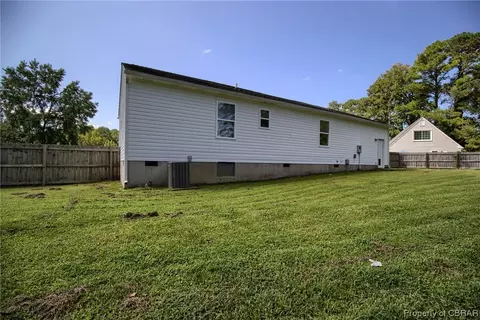 6789 Hilltop Dr, Gloucester, VA 23061 photo 24