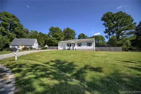 6789 Hilltop Dr, Gloucester, VA 23061