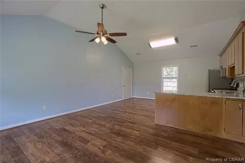 6789 Hilltop Dr, Gloucester, VA 23061 photo 5