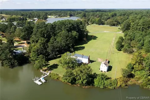 429 Johnson Point Rd, Cobbs Creek, VA 23035