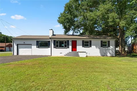 18732 Eltham Rd, West Point, VA 23181