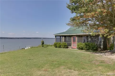 5403 Ark Rd, Gloucester, VA 23061