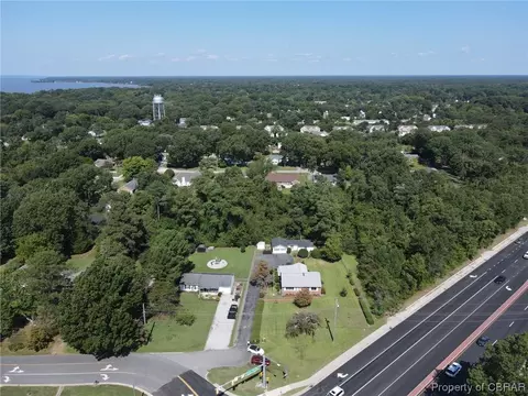 7583 Camp Okee Dr, Gloucester Point, VA 23062 photo 47
