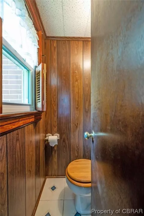 7583 Camp Okee Dr, Gloucester Point, VA 23062 photo 19
