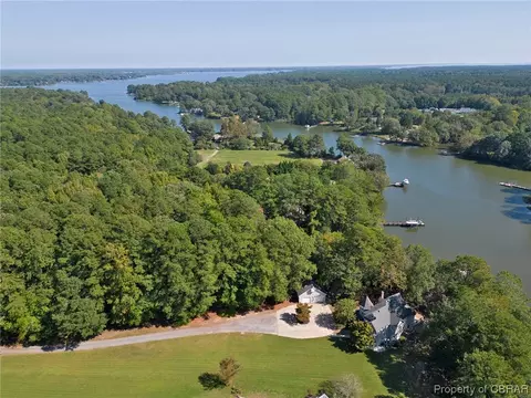 7409 Heath Trl, Gloucester, VA 23061 photo 2
