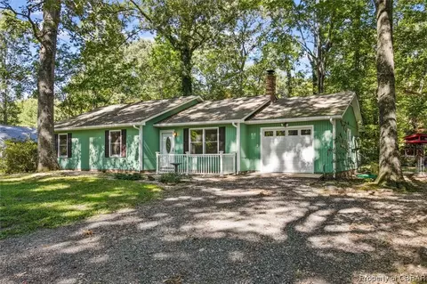 5501 Hickory Fork Rd, Gloucester, VA 23061