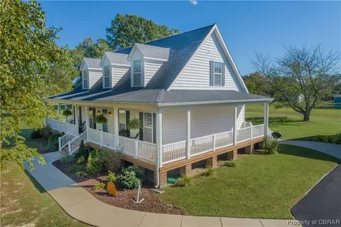 186 Lovers Ln, Deltaville, VA 23043
