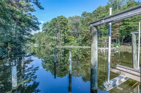130 Kingfisher Ln, Cobbs Creek, VA 23035