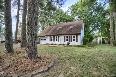 1854 Creekwood Ct, Hayes, VA 23072