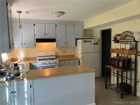 6588 Kimberly Dr, Gloucester, VA 23061 photo 9