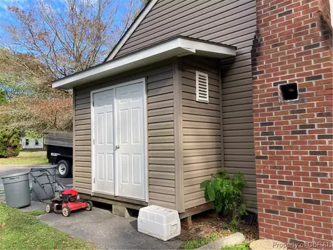 6588 Kimberly Dr, Gloucester, VA 23061 photo 5