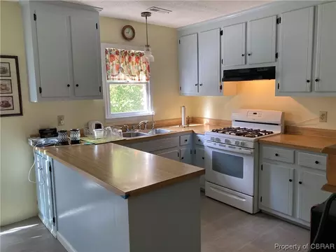 6588 Kimberly Dr, Gloucester, VA 23061 photo 7